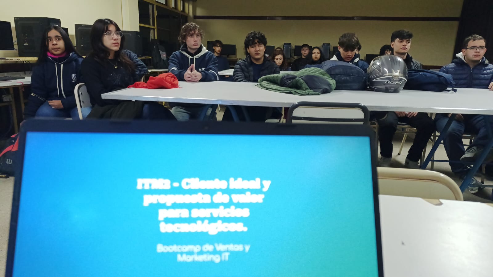 NAKSA: Una Alianza Estratégica que Transforma el Futuro Laboral de los Jóvenes